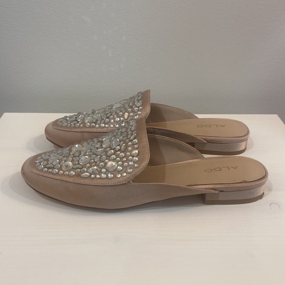 🔥5/$20🔥 Aldo Pink Satin Mules with Gems - Picture 1 of 16